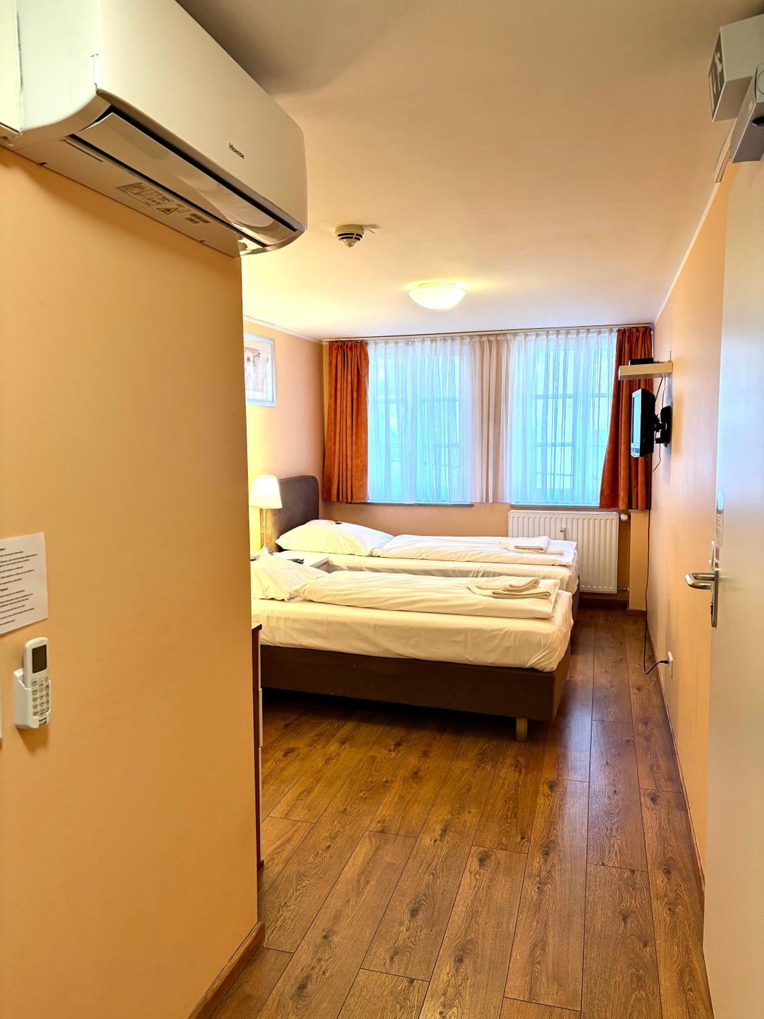 Barcelona Bed & Breakfast Dusseldorf