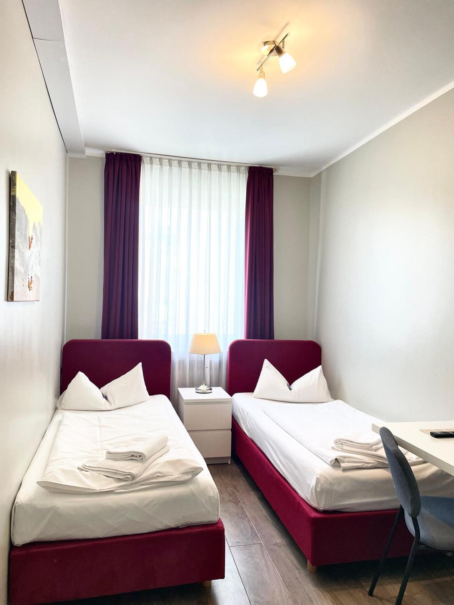 Barcelona 3*