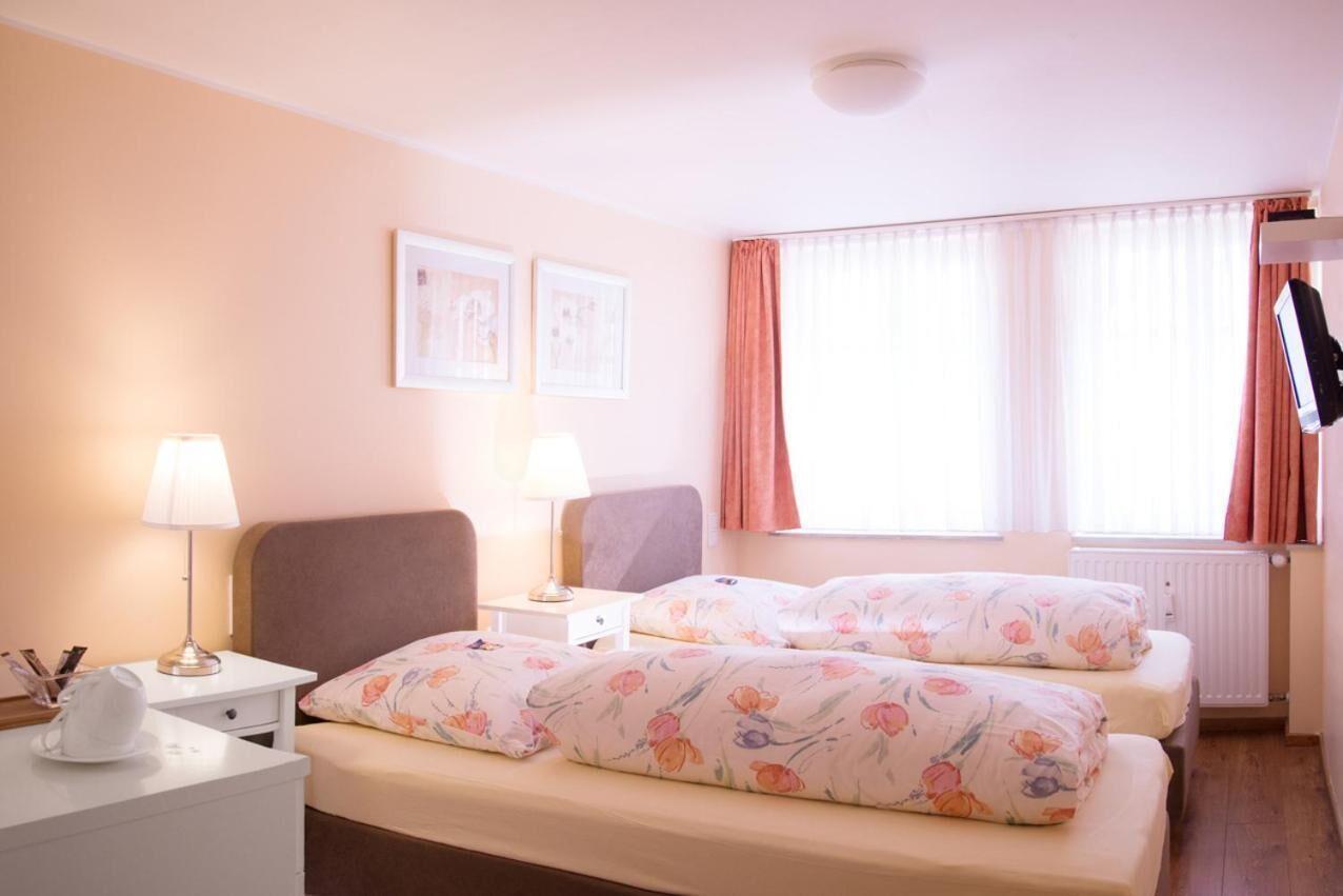 Barcelona Hotel 3*
